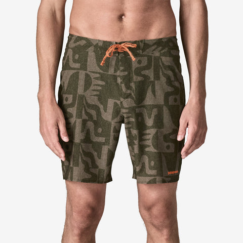 Model is 6'1